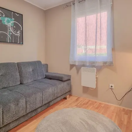 Apartman Traumhaftes Mit Tollem Lounge-bereich, Steingrill, Waschmaschine, Klima